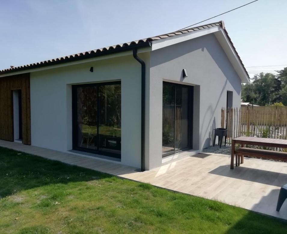 Charmante Maison Neuve Au Lac D'Hourtin Luaran gambar
